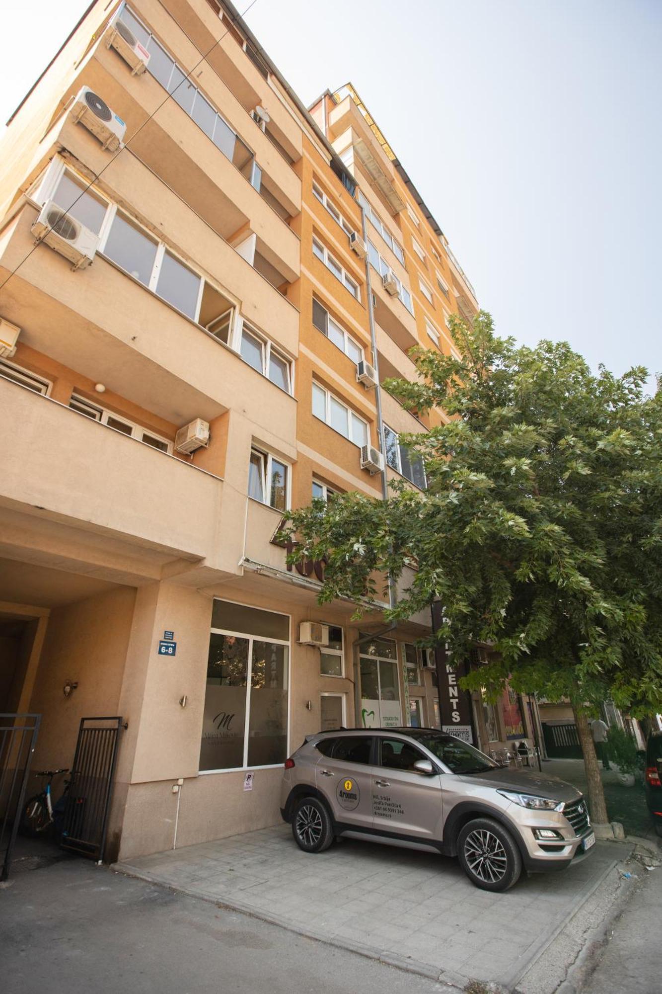 4 Rooms Apartments Ni Εξωτερικό φωτογραφία