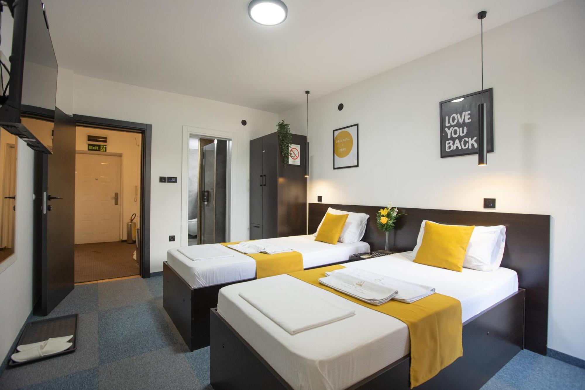 4 Rooms Apartments Ni Εξωτερικό φωτογραφία