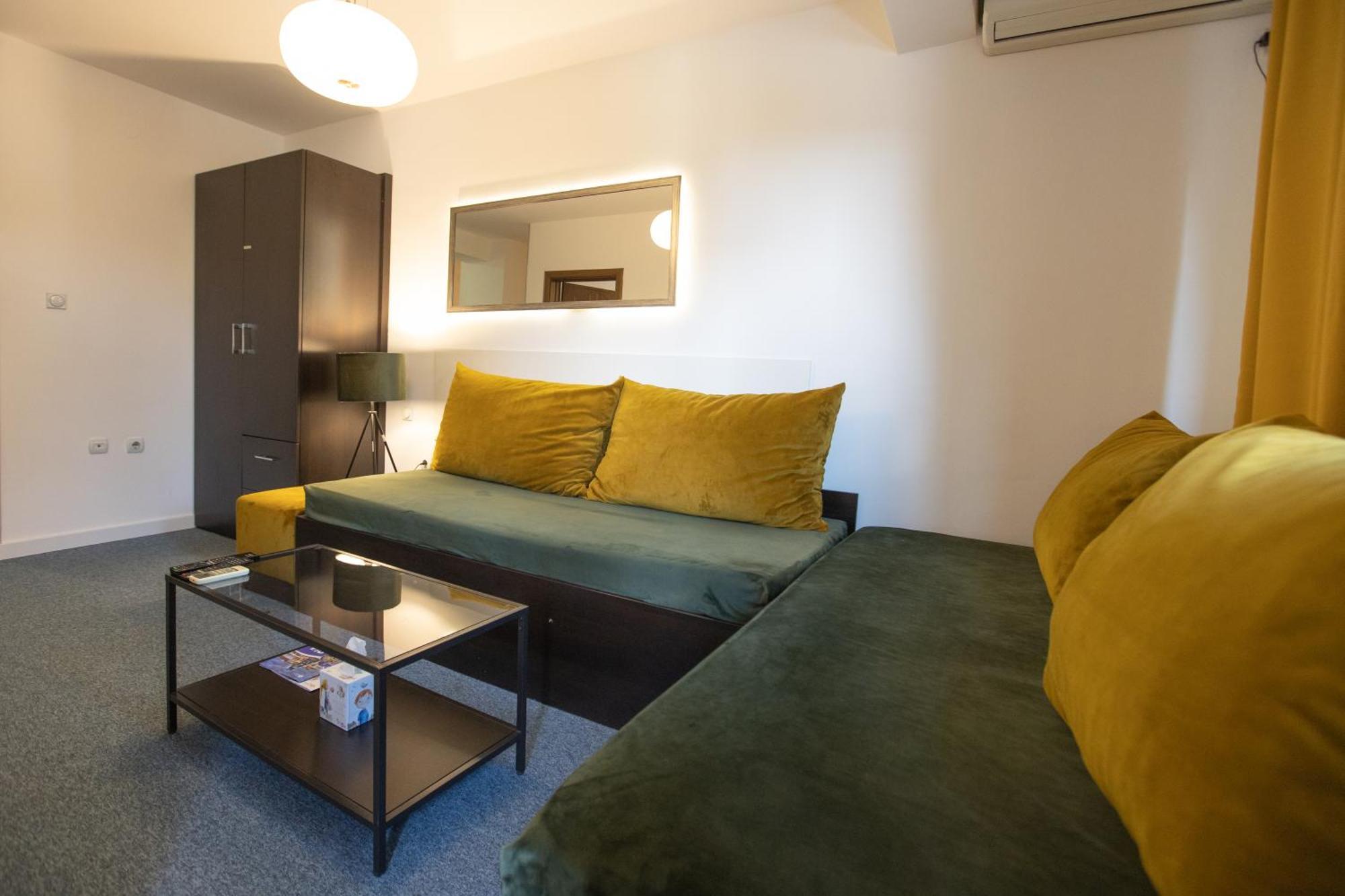 4 Rooms Apartments Ni Εξωτερικό φωτογραφία