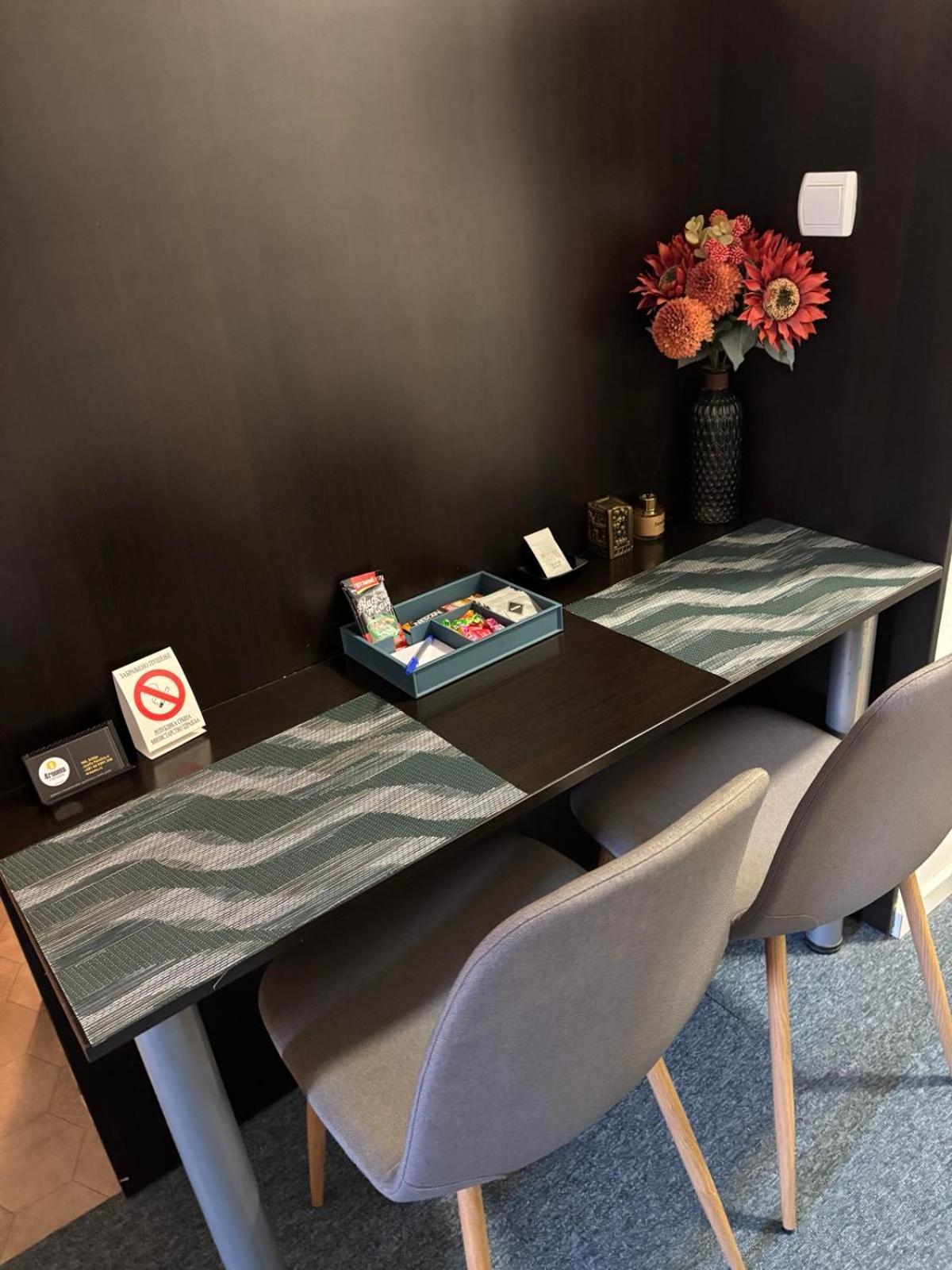 4 Rooms Apartments Ni Εξωτερικό φωτογραφία