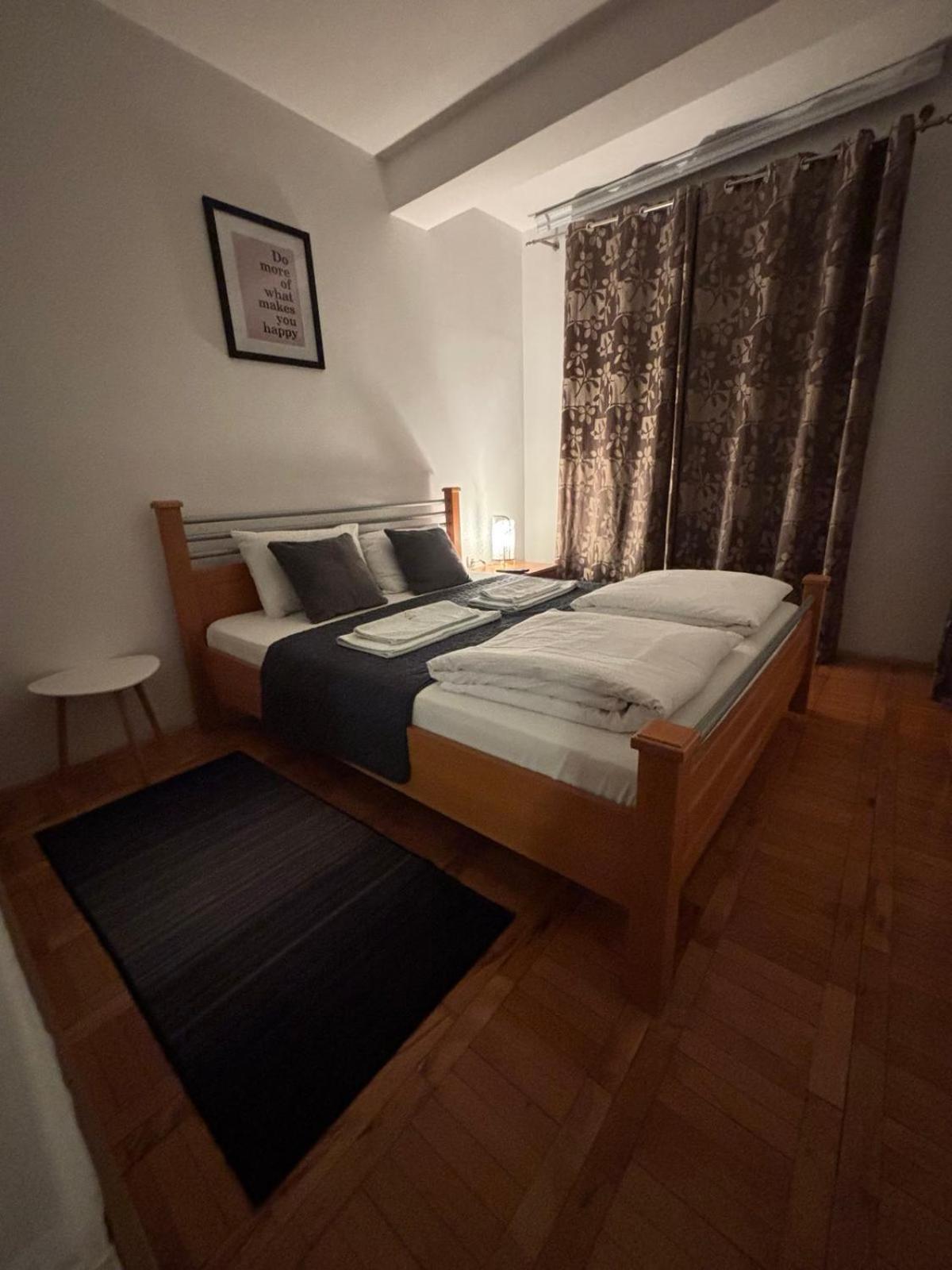4 Rooms Apartments Ni Εξωτερικό φωτογραφία