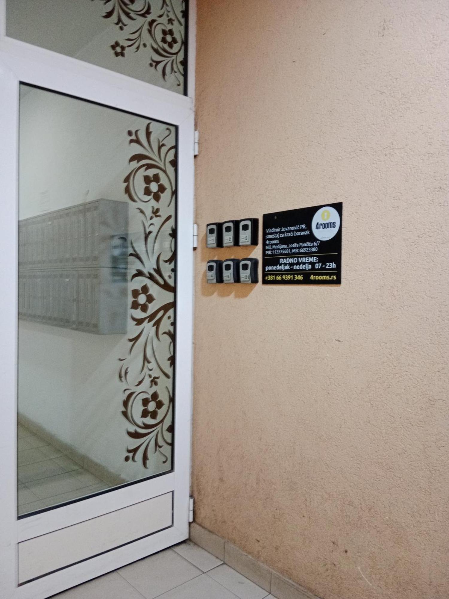 4 Rooms Apartments Ni Εξωτερικό φωτογραφία